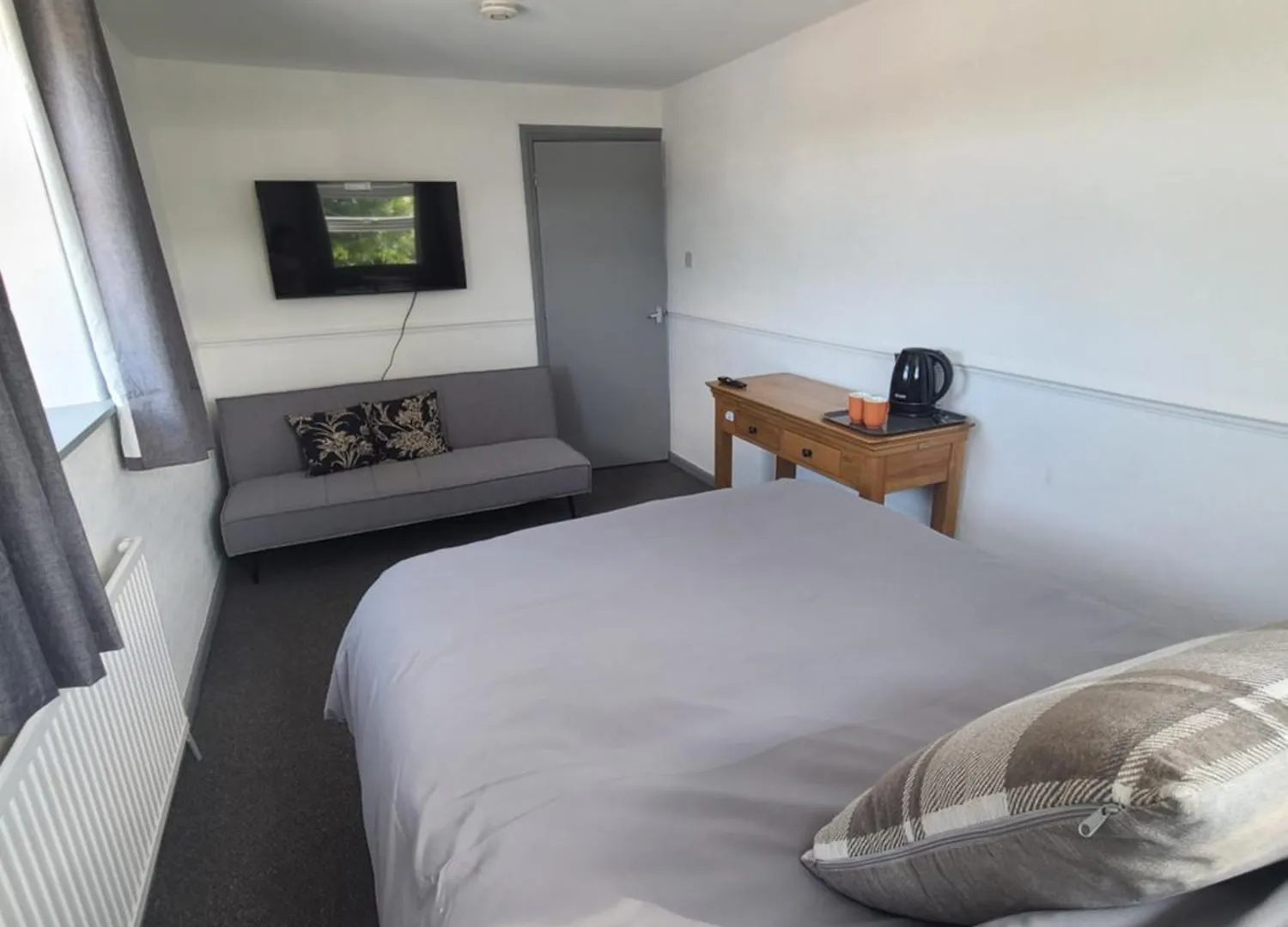 Oakwood Airport Accommodation Lulsgate Bottom 0*,  United Kingdom