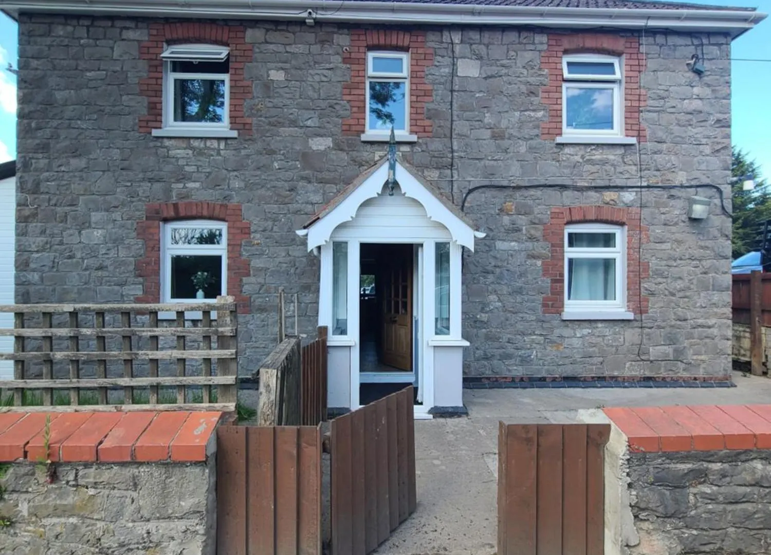 Oakwood Airport Accommodation Lulsgate Bottom